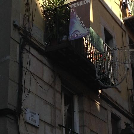 Pension Bertolin Barcelona Buitenkant foto