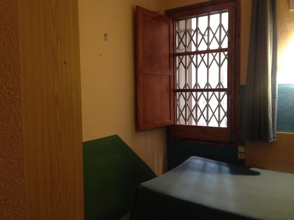 Pension Bertolin Barcelona Buitenkant foto