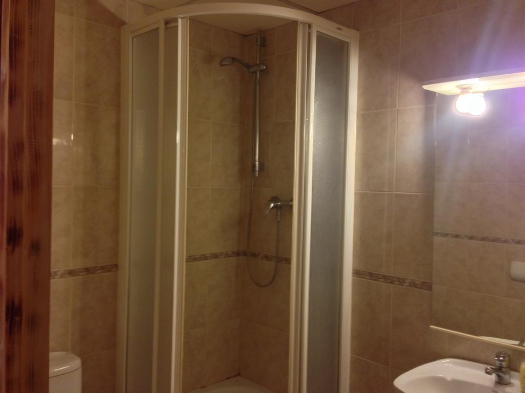 Pension Bertolin Barcelona Buitenkant foto