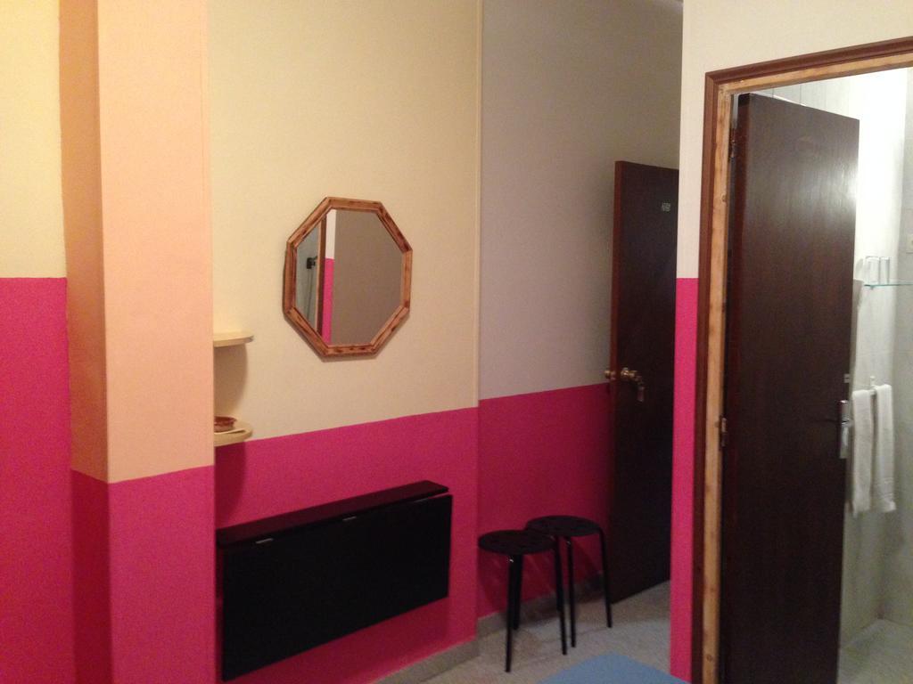 Pension Bertolin Barcelona Buitenkant foto